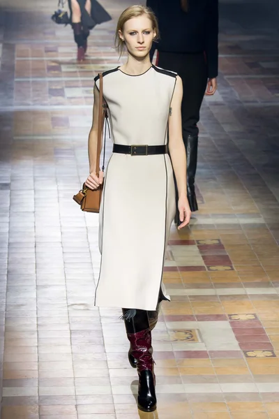 Look 2